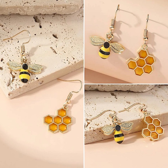 *new* golden bees 🐝 GG earrings dangle hook gold tone trendy cute set BRAND NEW - Picture 1 of 2